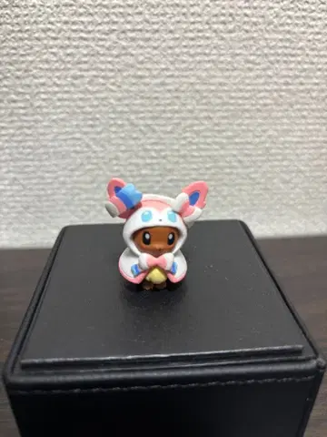 님피아 이브이 피규어 컬렉션 판초 시리즈