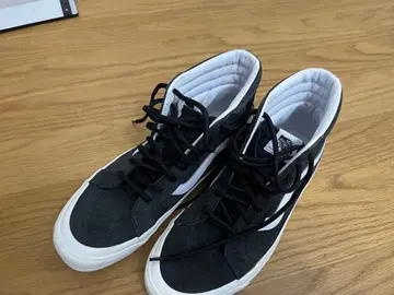 [ 거의 시착만 한 ] Vans Sk8-Hi 스니커즈 27cm