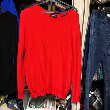 A.P.C. 빨간색 니트 스웨터 S 사이즈