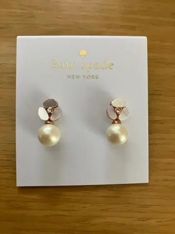 케이트 스페이드 디스코 팬지 펄 스터드 귀걸이