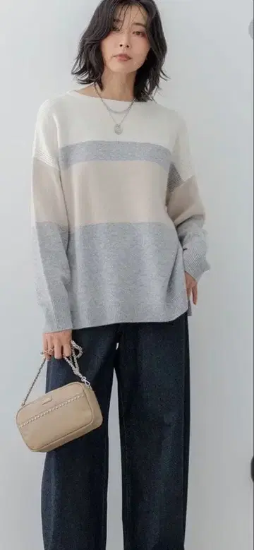 스트라이프 니트 스웨터