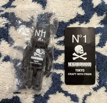 [ 시리즈 24 네이버후드 ] 베어브릭 내부 가방 미개봉 카드 포함