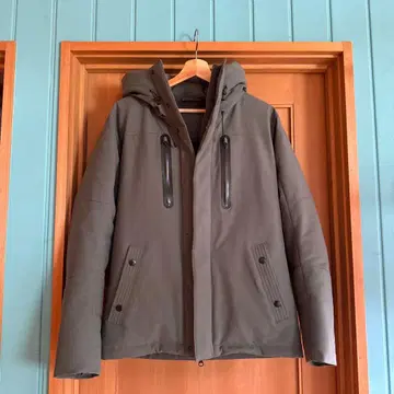 adametrope 다운 allied M 사이즈