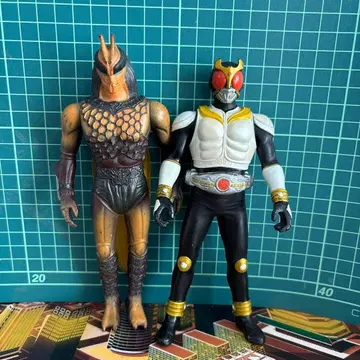 가면라이더 쿠우가 vs 메 바지스 바