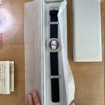 센과 치히로의 행방불명 카오나시 시계