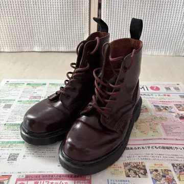 닥터마틴 6홀 부츠
