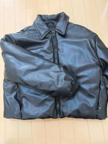 ZARA 블랙 가죽 자켓