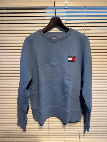 타미진스 블루 크루넥 트레이닝복