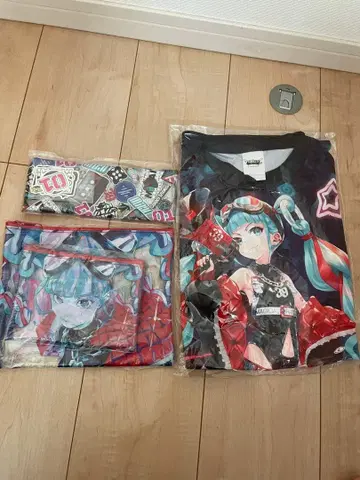 하츠네 미쿠 T셔츠와 부속품 세트 매지컬 미라이 2023