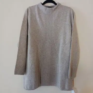 캐시미어 100% 베이지 하이넥 니트 긴팔