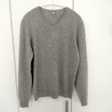 유니클로 캐시미어 100% V넥 니트 스웨터 M 사이즈
