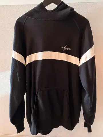 ELECTRIC COTTAGE 후드티 블랙/화이트