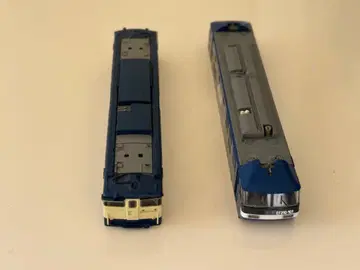 JRP 모델 철도 모형 파랑과 크림색 타미힐피거 2량 본체만