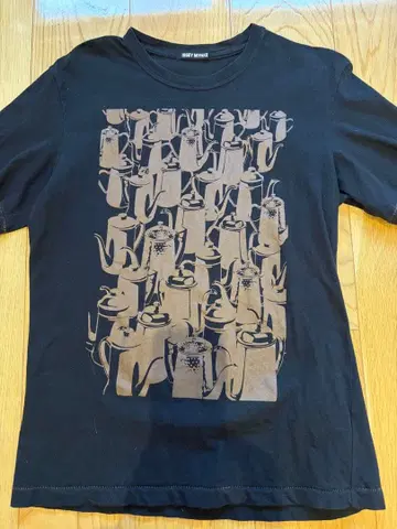 ISSEY MIYAKE 찻주전자 그래픽 T셔츠