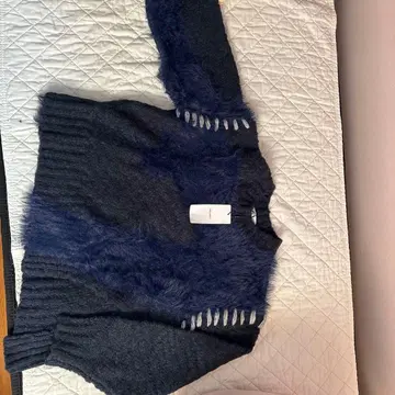 MOUSSY 네이비 퍼 포함 니트 스웨터 FREE