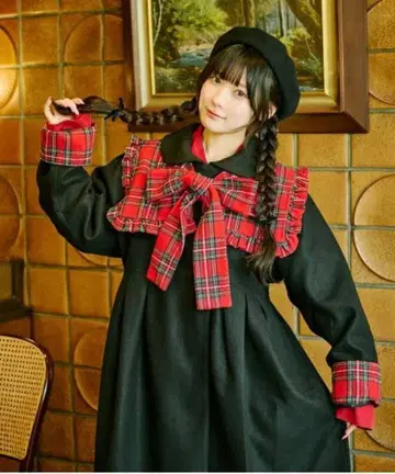 쿠틸과 레트로 체크 보타이 카라 부착 멀티 웨이 스텐카라 코트