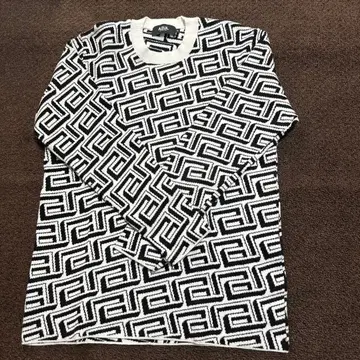 기하학 패턴 니트 스웨터 긴팔