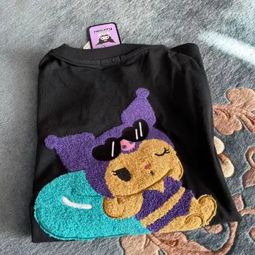 쿠로미 블랙 T셔츠 L 사이즈