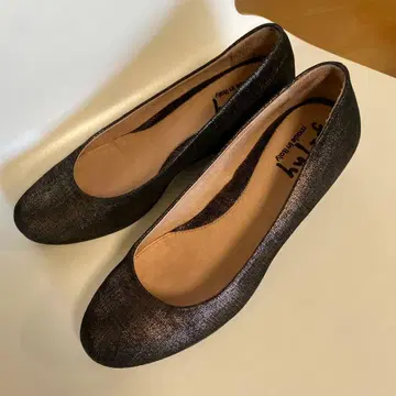 이탈리아제 블랙 라메 하이힐