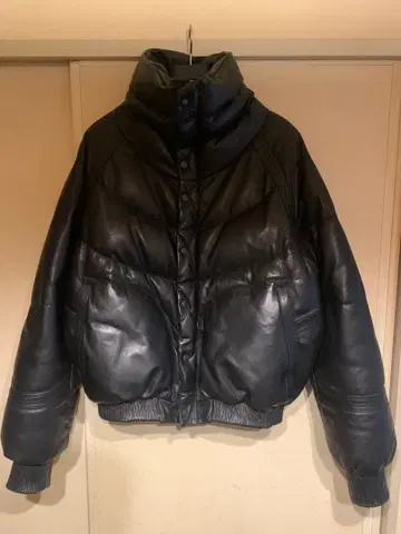 ttaggg rin 가죽 다운 자켓 블랙