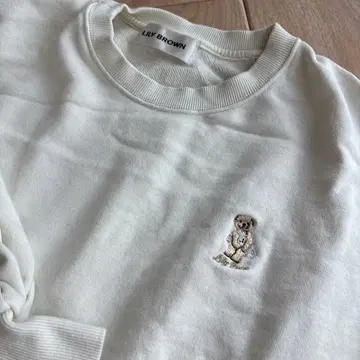 LILY BROWN 화이트 맨투맨