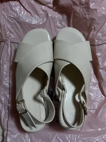 화이트 하이힐 크로스 스트랩 샌들 L