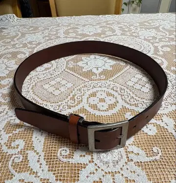 브라운 가죽 벨트 메탈 버클 포함