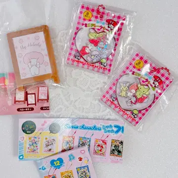 [ 마이멜로디 2종 3개 ] 산리오 프레이크씰풍 참 스탠드 거울