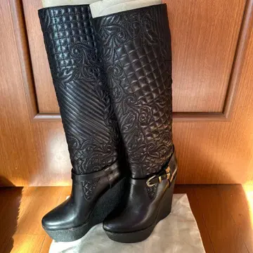 베르사체 천연 가죽 퀼팅 롱 부츠