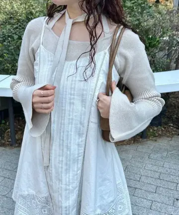 kastane 보타이 배색 리브 니트