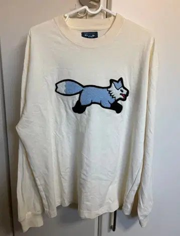 페니즈 사가라 자수 긴팔 T셔츠