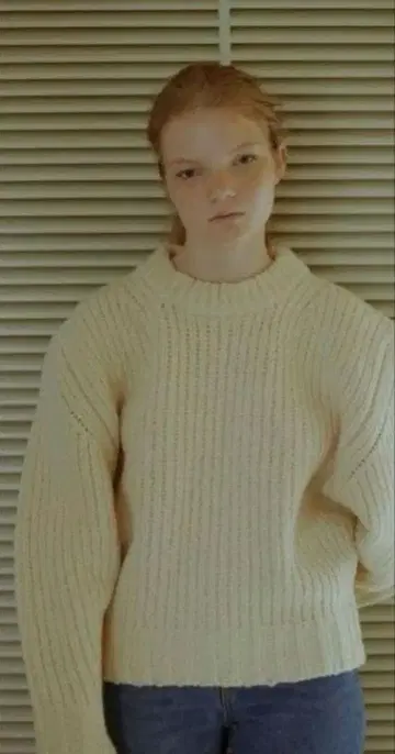 THE SHISHIKU 시시쿠이 리브 스웨터 아이보리