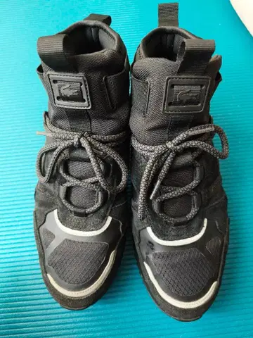 LACOSTE 하이컷 스니커즈 블랙 27cm