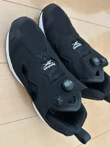 Reebok 인스타펌프 퓨리 블랙 27cm