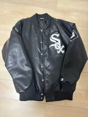 시카고 화이트삭스 블랙 가죽 바시티 자켓