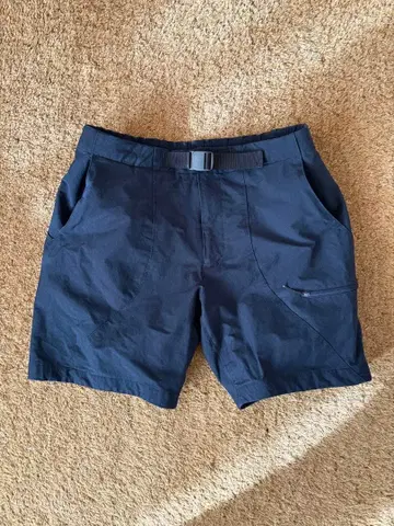 Goldwin short pants size M