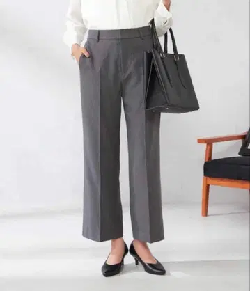 차콜 그레이 스트레이트 팬츠 34