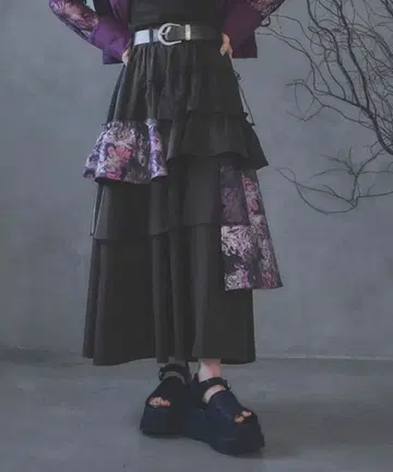 HARE 아트 자카드 절개 플레어 스커트 핑크