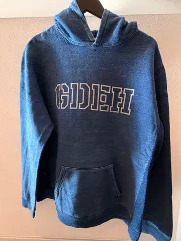 초레어 GOODENOUGH 인디고 염색 후드 맨투맨