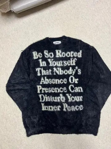 LUV CODE lettering shaggy knit 블랙