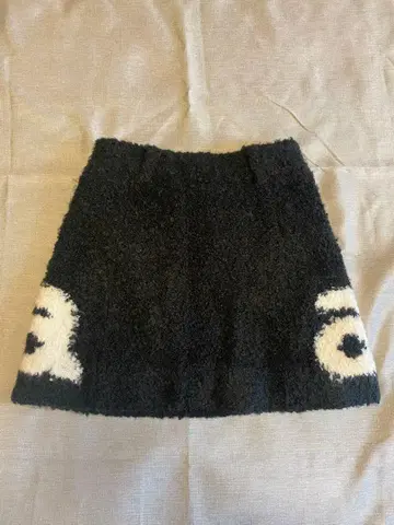 ARCHIVIO 블랙 보아 스커트 36 S 사이즈 안감 부착