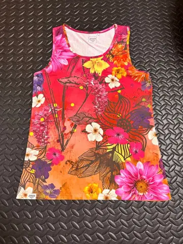 진저 JINGER 꽃무늬 탱크탑 싱글렛 M 사이즈