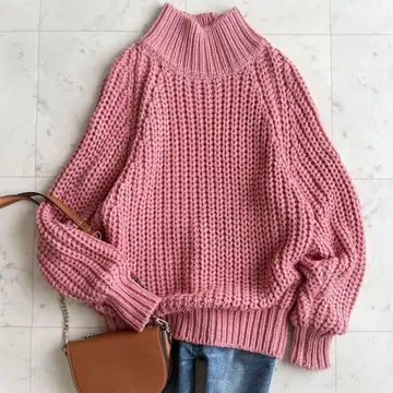 새상품급 비어즐리 울 혼방 하이넥 큼직한 편직 니트 핑크