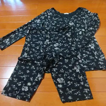 꽃무늬 셋업 (긴팔 상의 팬츠)