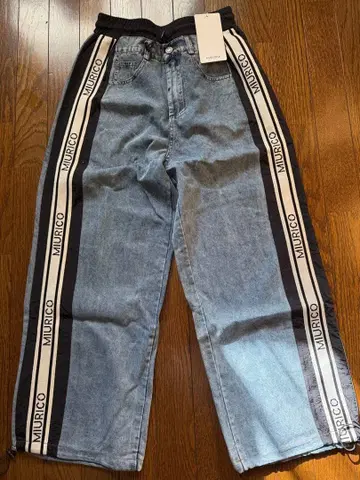 새상품 MIURICO 사이드 절개 데님 팬츠 와이드 팬츠 세븐 페어리