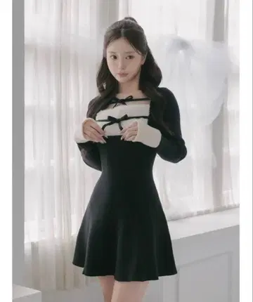 Darich 리본 퍼 플레어 니트 미니 원피스 BLK 미사용 택 포함