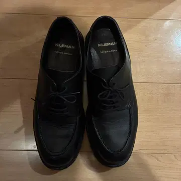 KLEMAN 블랙 레이스업 슈즈