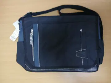 블랙 숄더백 (주식회사 하베스트 제조)