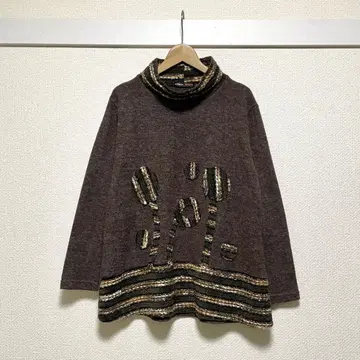 프리마로자 디자인 니트 튜닉 입체편직 자수 모티브 울 혼방