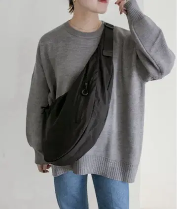 새상품급 이아파피요네 [발수] 아지메 숄더백 블랙 나일론 바디백